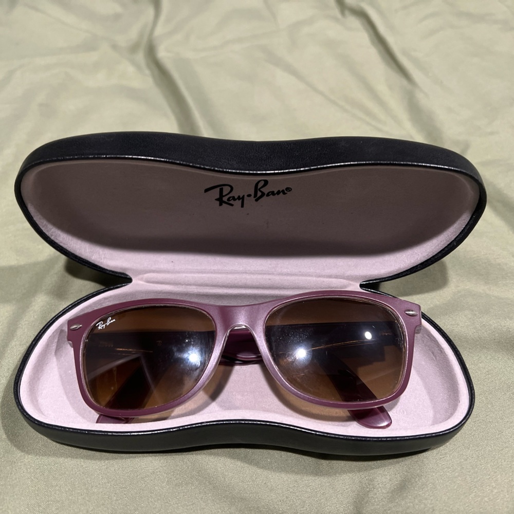 Women’s Ray Ban Sunglasses